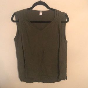Army green tank